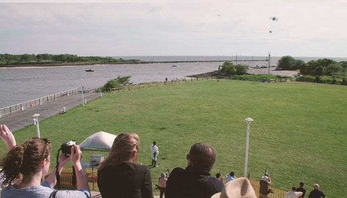 3D打印無(wú)人機(jī)用途_Flirtey用3D打印無(wú)人機(jī)進(jìn)行物質(zhì)運(yùn)輸